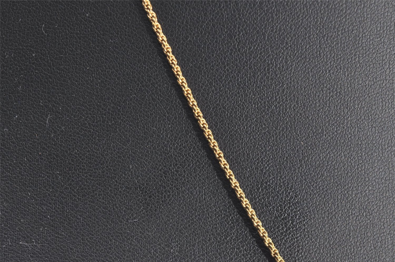 Authentic Christian Dior Vintage Gold Tone Chain Pendant Necklace CD 3885J