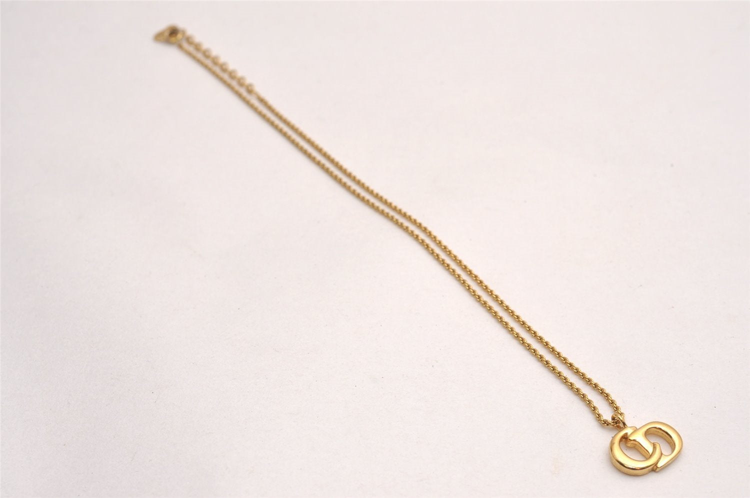 Authentic Christian Dior Vintage Gold Tone Chain Pendant Necklace CD 3885J