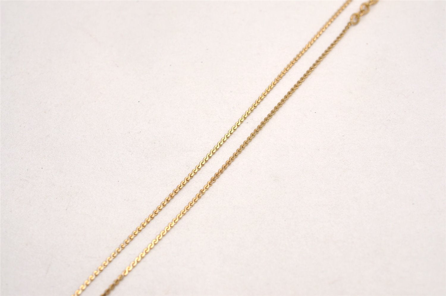 Authentic Christian Dior Vintage Gold Tone Chain Pendant Necklace CD 3886J