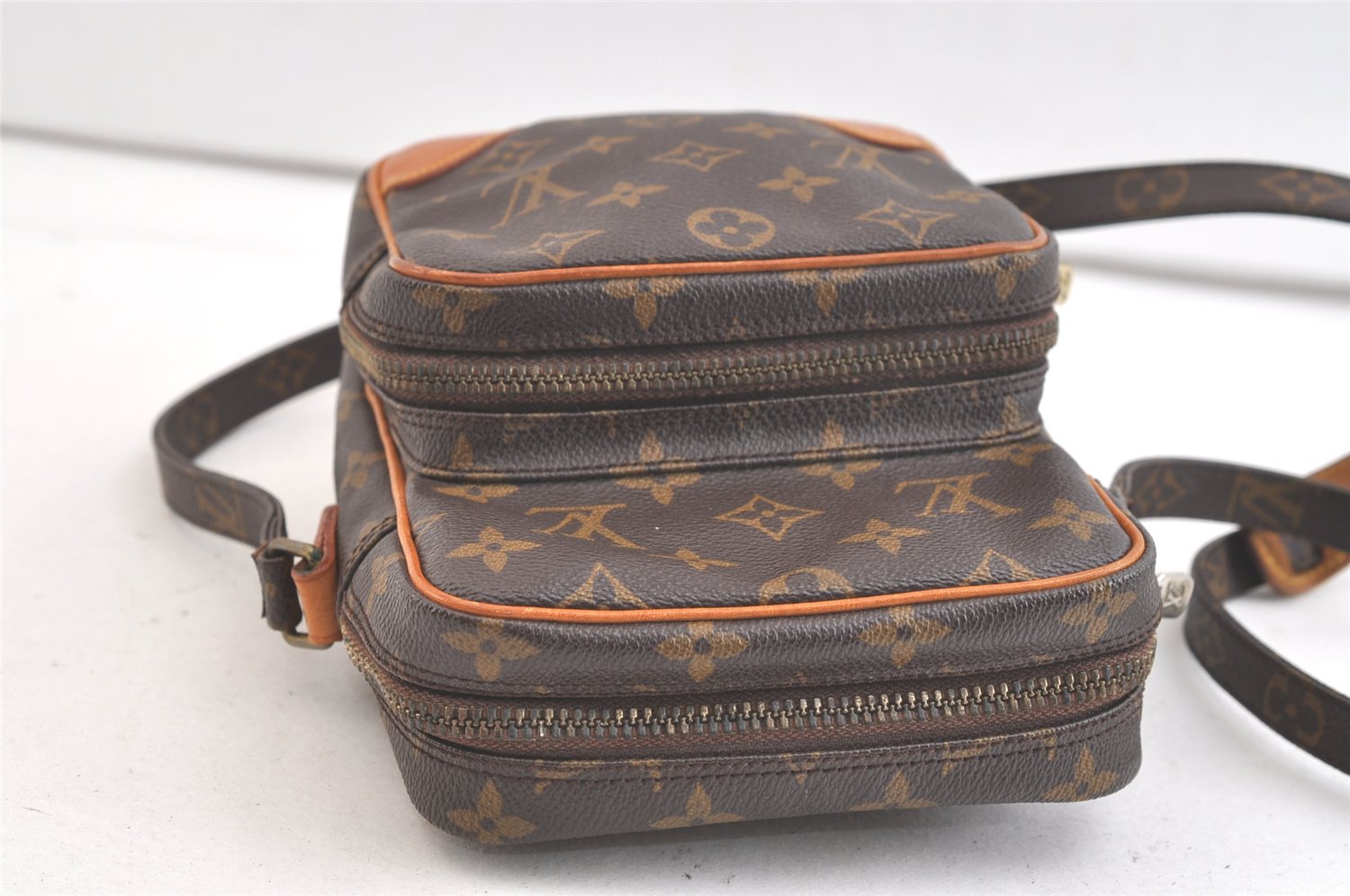 Authentic Louis Vuitton Monogram Amazone Shoulder Cross Body Bag M45236 LV 3889K