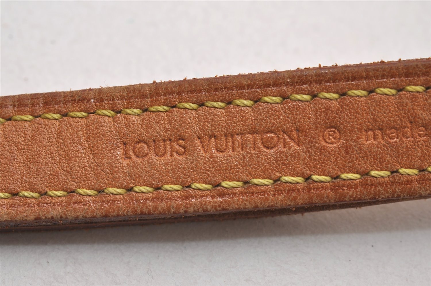 Authentic Louis Vuitton Leather Shoulder Strap Beige 41.7-48.4