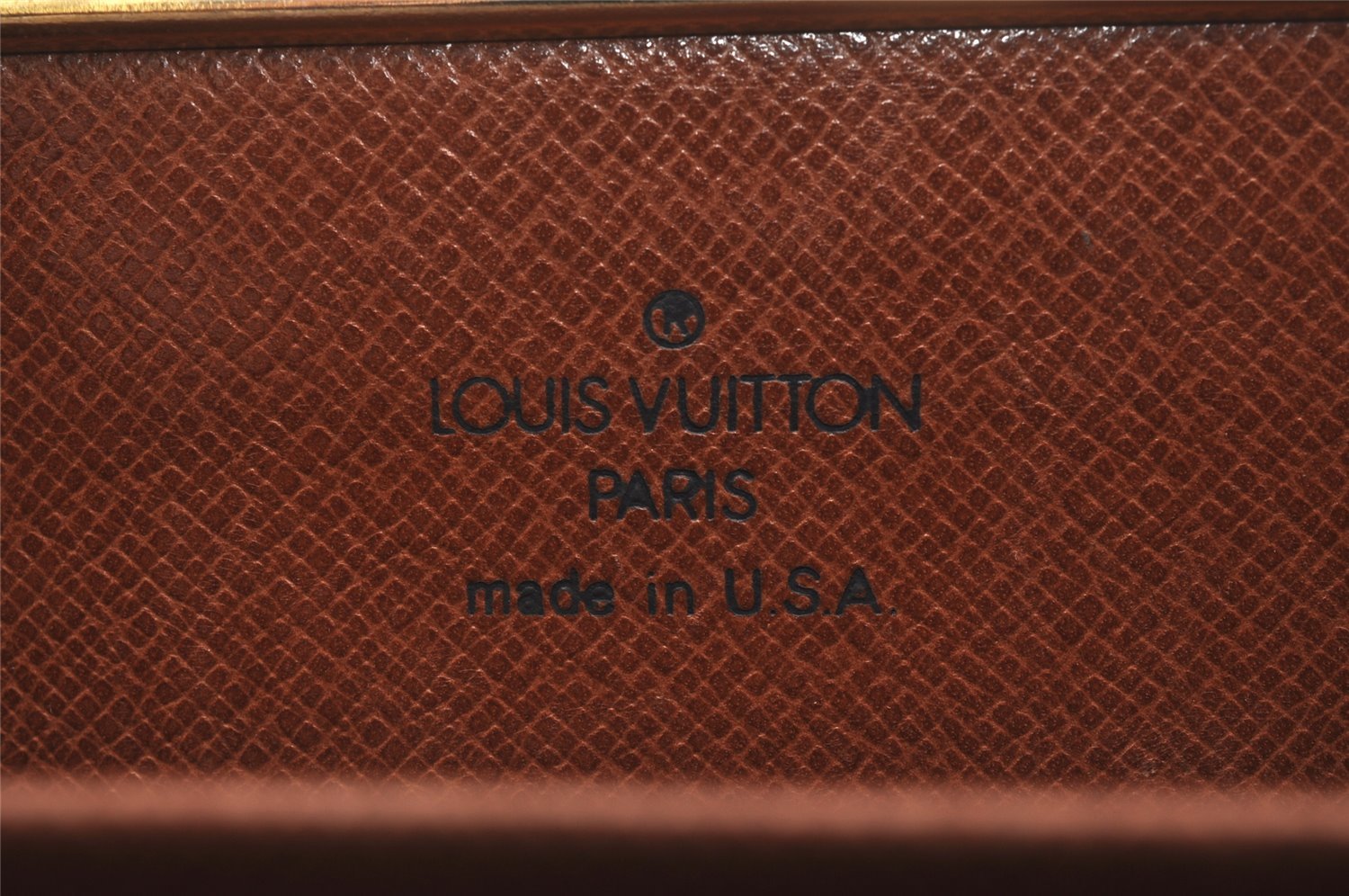 Authentic Louis Vuitton Monogram USA Exclusive Coin Purse Case T61922 LV 3892I