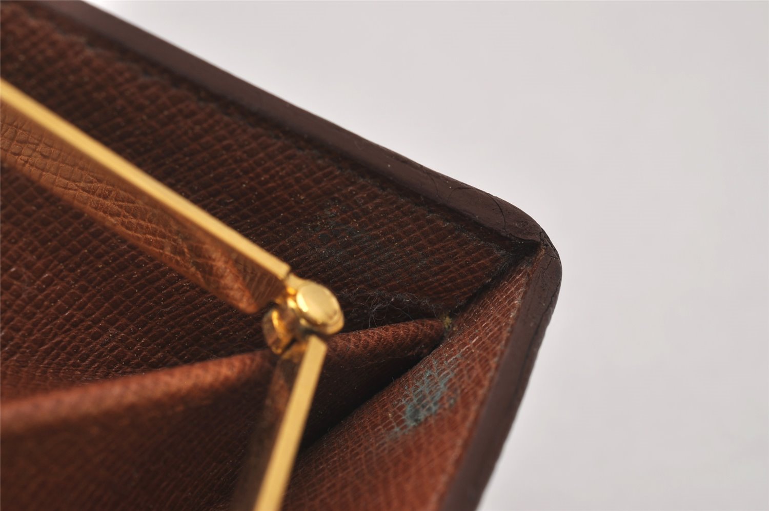 Authentic Louis Vuitton Monogram USA Exclusive Coin Purse Case T61922 LV 3892I