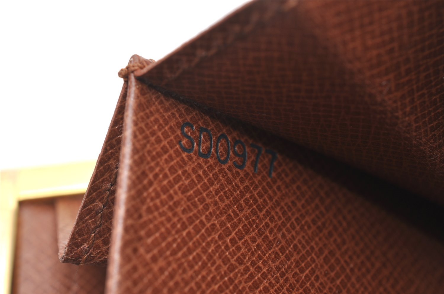 Authentic Louis Vuitton Monogram USA Exclusive Coin Purse Case T61922 LV 3892I