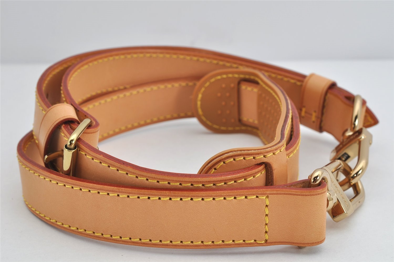 Authentic Louis Vuitton Leather Shoulder Strap Beige 36.2-43.3