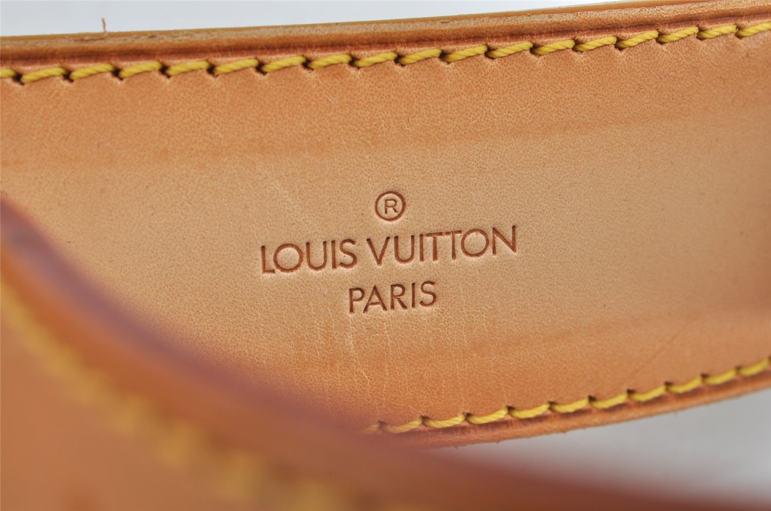 Authentic Louis Vuitton Leather Shoulder Strap Beige 36.2-43.3