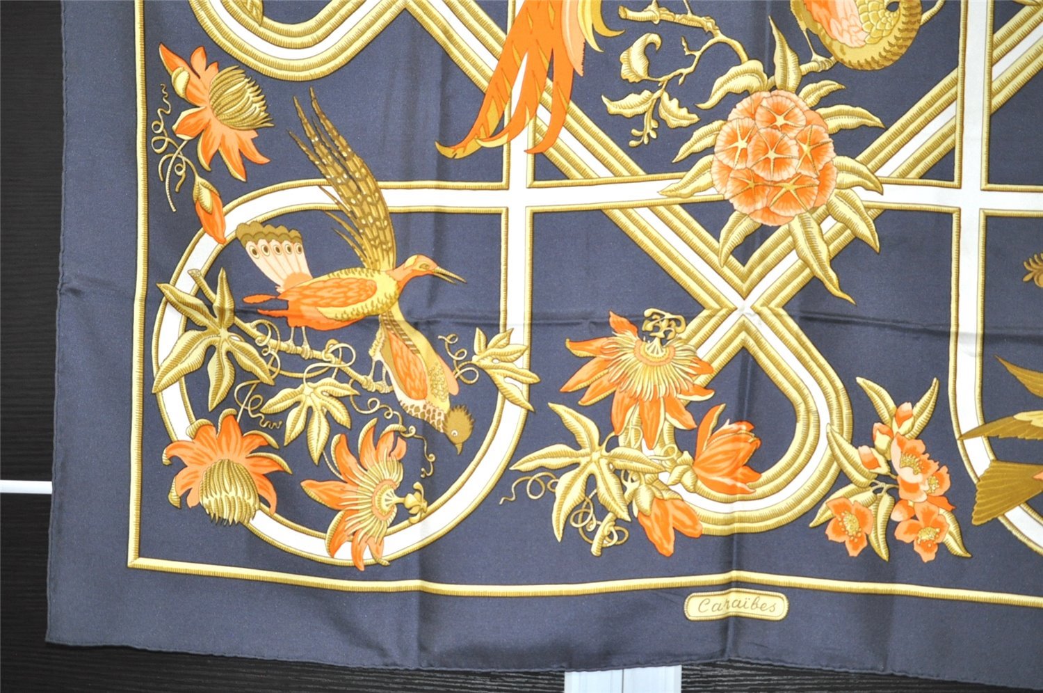 Authentic HERMES Carre 90 Scarf 