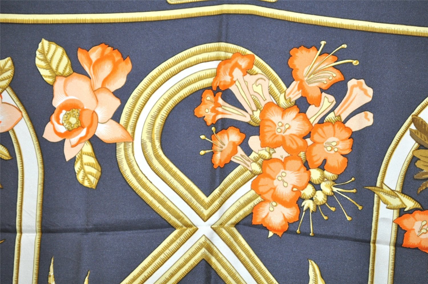 Authentic HERMES Carre 90 Scarf 