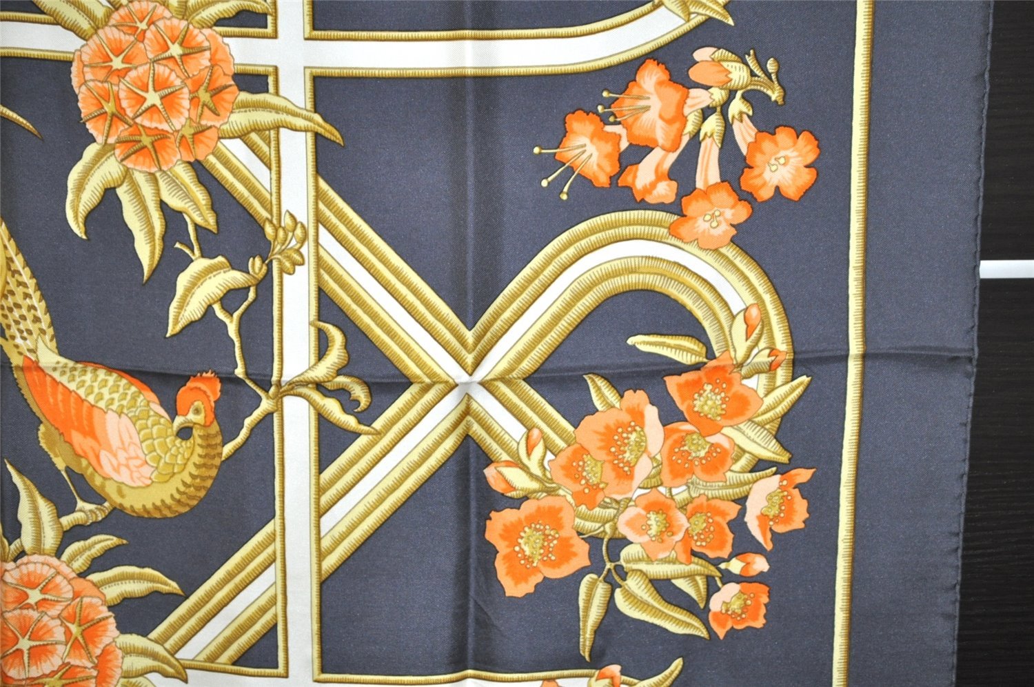 Authentic HERMES Carre 90 Scarf 