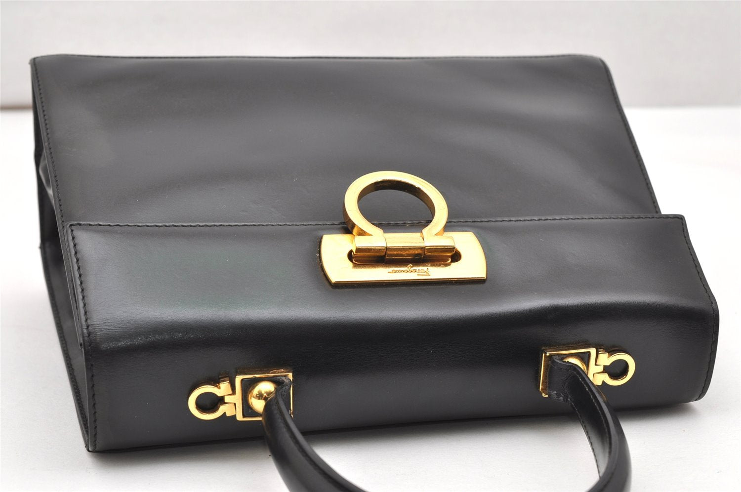 Authentic Salvatore Ferragamo Gancini Leather 2Way Shoulder Hand Bag Black 3907K