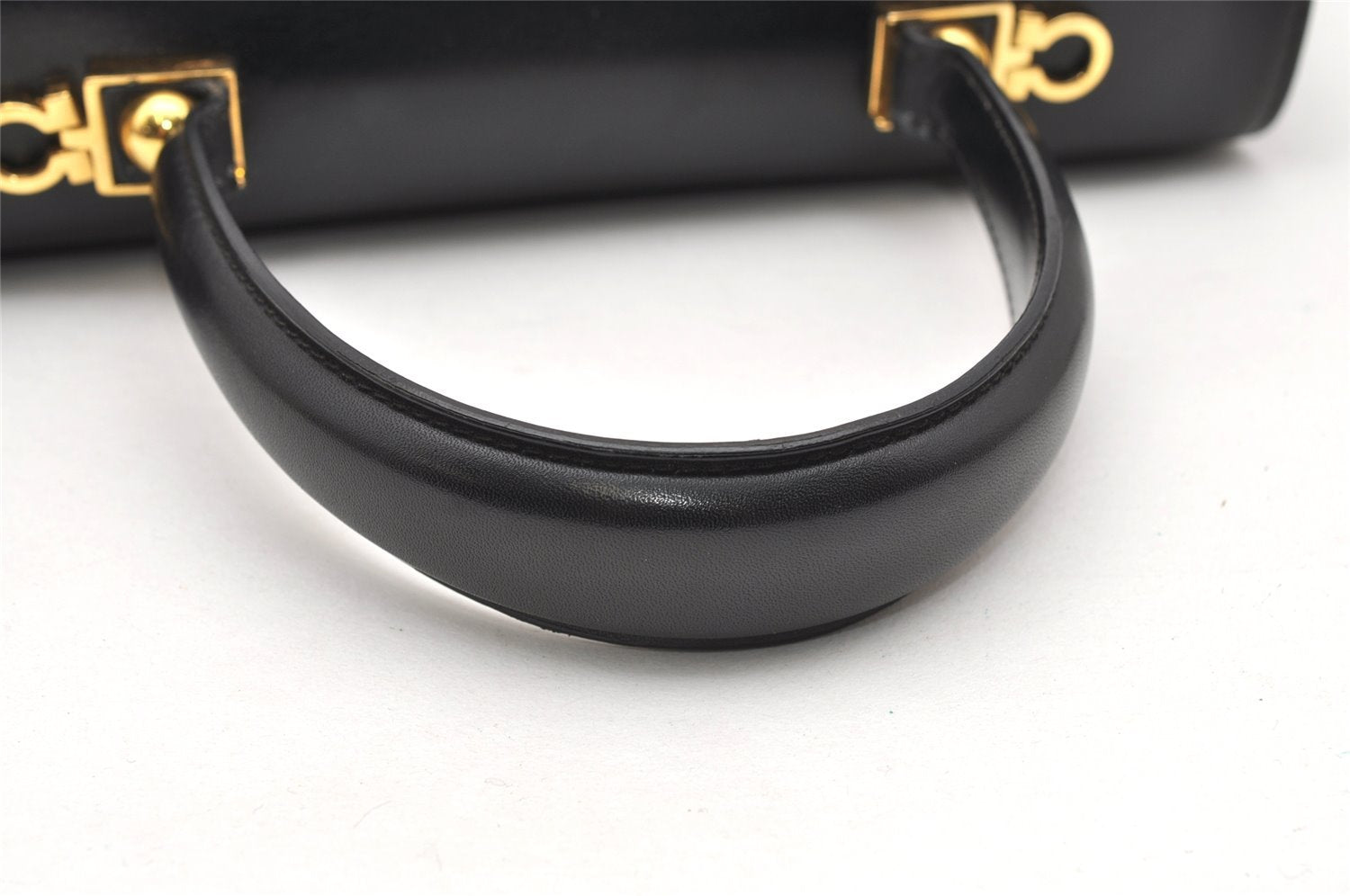 Authentic Salvatore Ferragamo Gancini Leather 2Way Shoulder Hand Bag Black 3907K