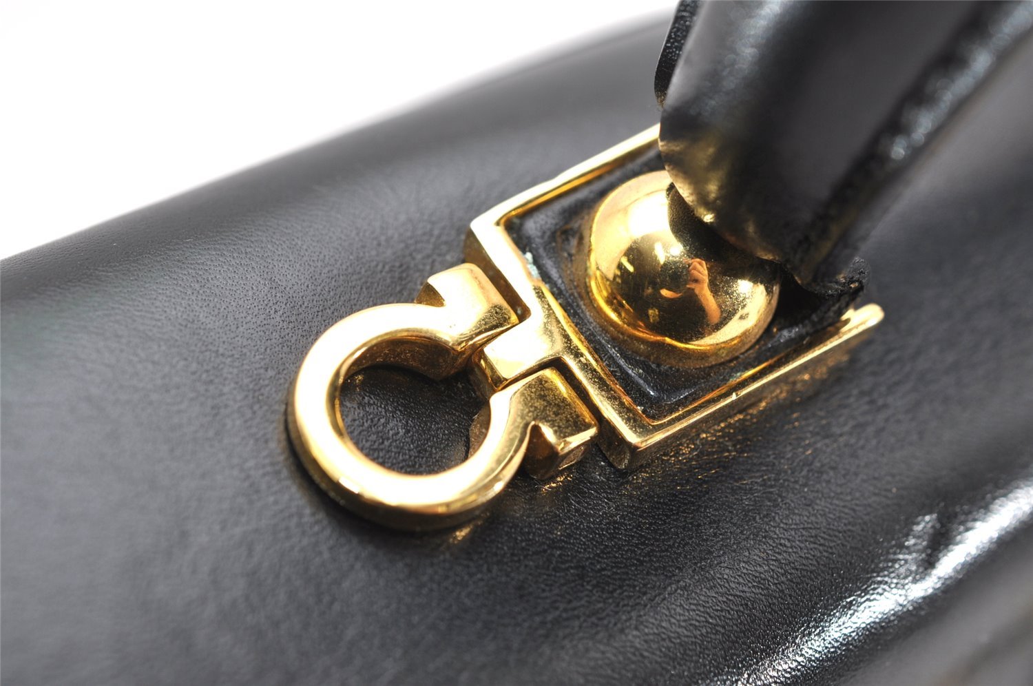 Authentic Salvatore Ferragamo Gancini Leather 2Way Shoulder Hand Bag Black 3907K