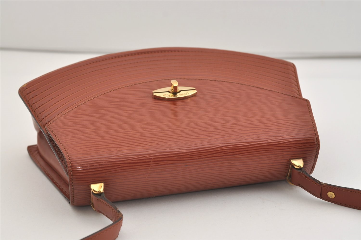 Authentic Louis Vuitton Epi Tilsitt Shoulder Bag Purse Brown M52483 LV 3915J