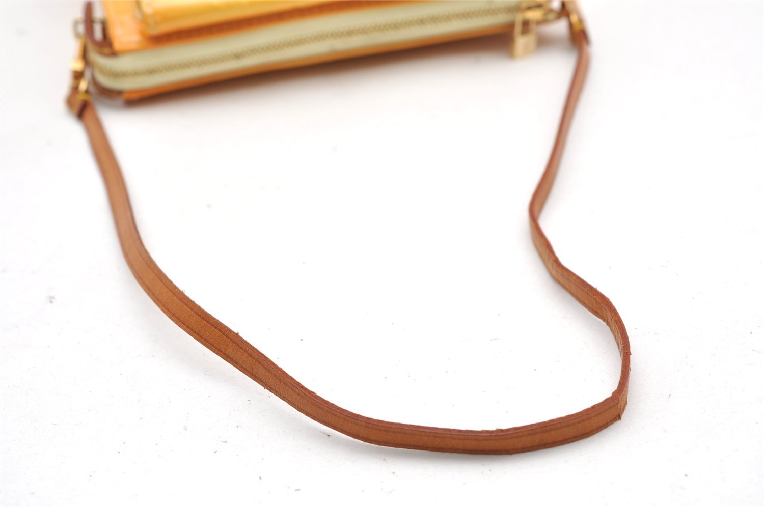 Auth Louis Vuitton Monogram Vernis Mott Shoulder Hand Bag Yellow M91059 LV 3921K