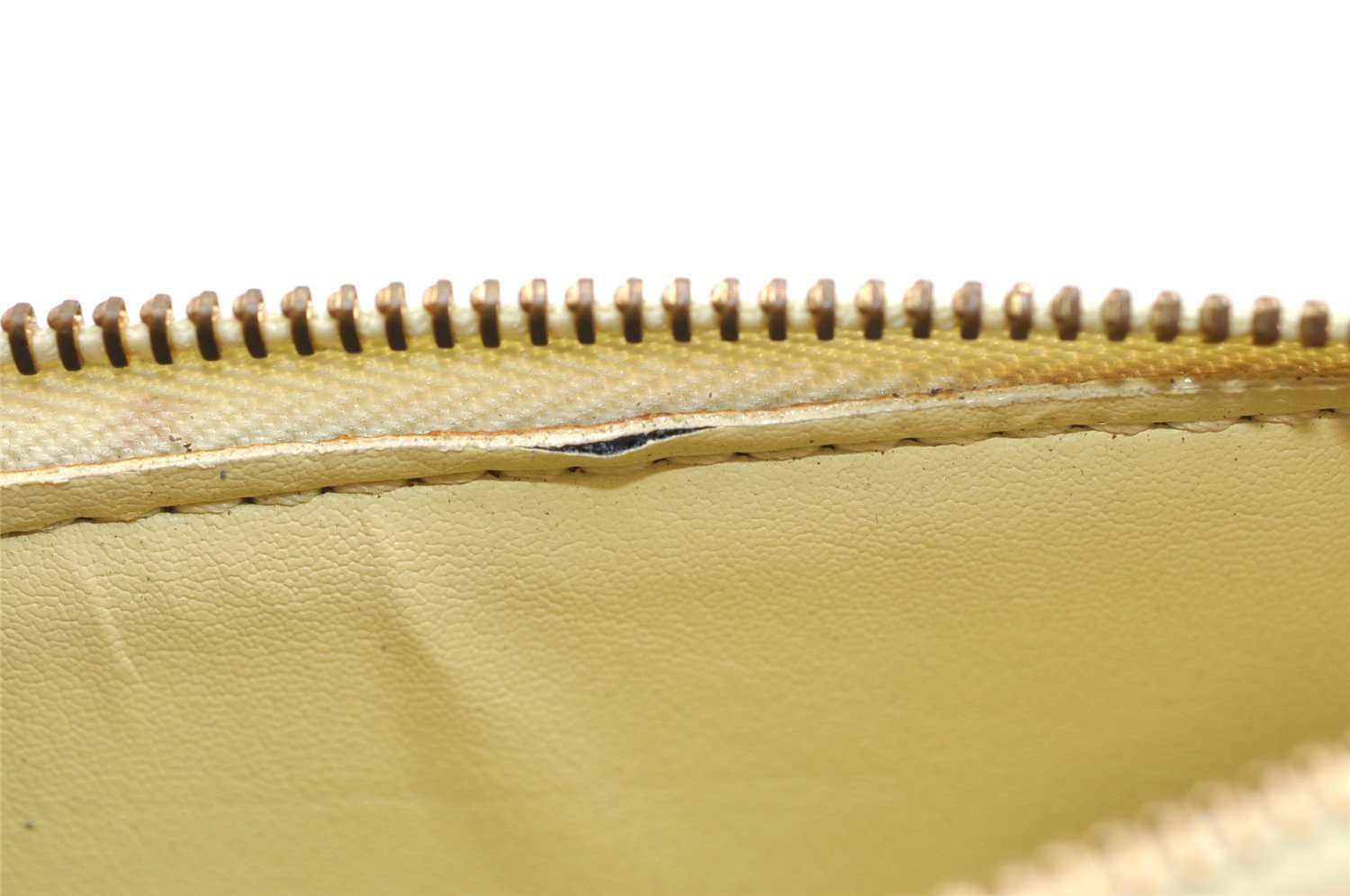 Auth Louis Vuitton Monogram Vernis Mott Shoulder Hand Bag Yellow M91059 LV 3921K