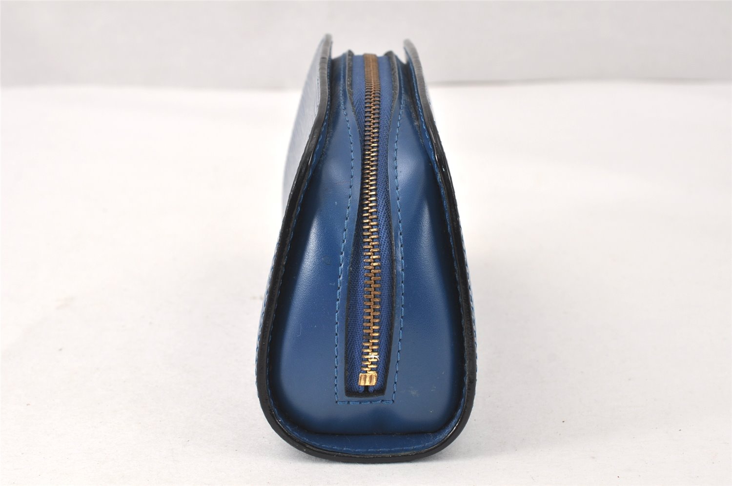 Authentic Louis Vuitton Epi Dauphine Cosmetic Pouch Blue M48445 LV 3924K