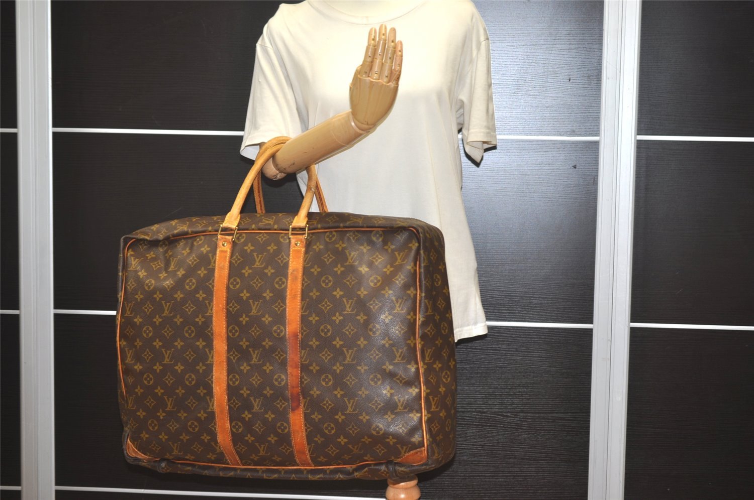 Authentic Louis Vuitton Monogram Sirius 55 Travel Boston Bag M41404 LV 3927I