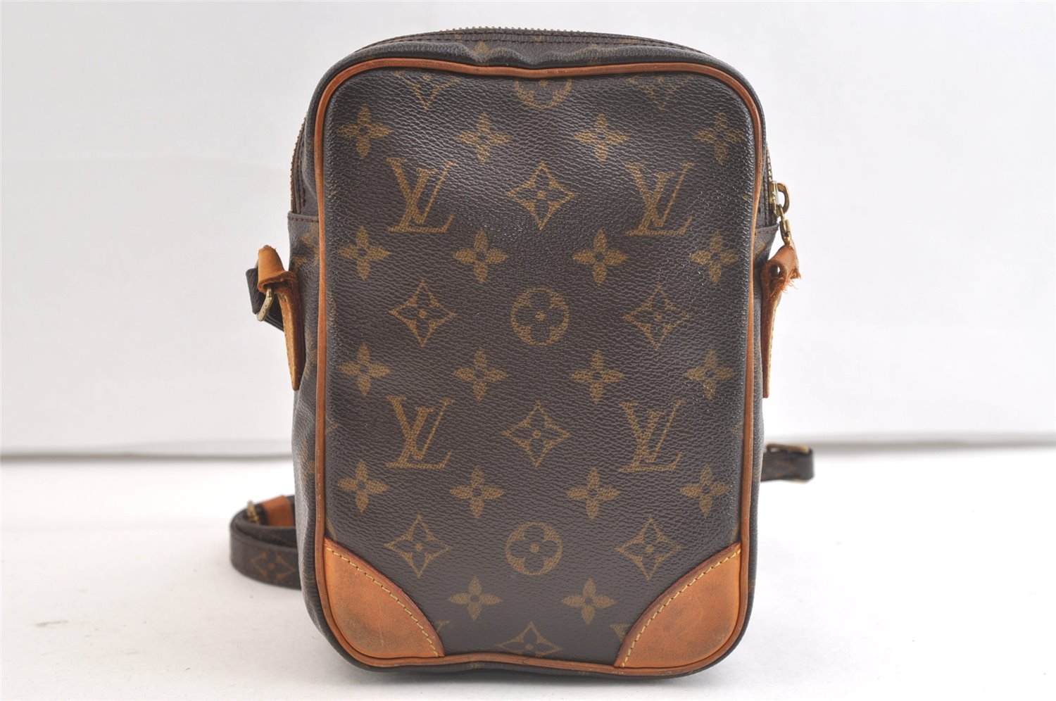 Authentic Louis Vuitton Monogram Amazone Shoulder Cross Bag M45236 Junk 3930K