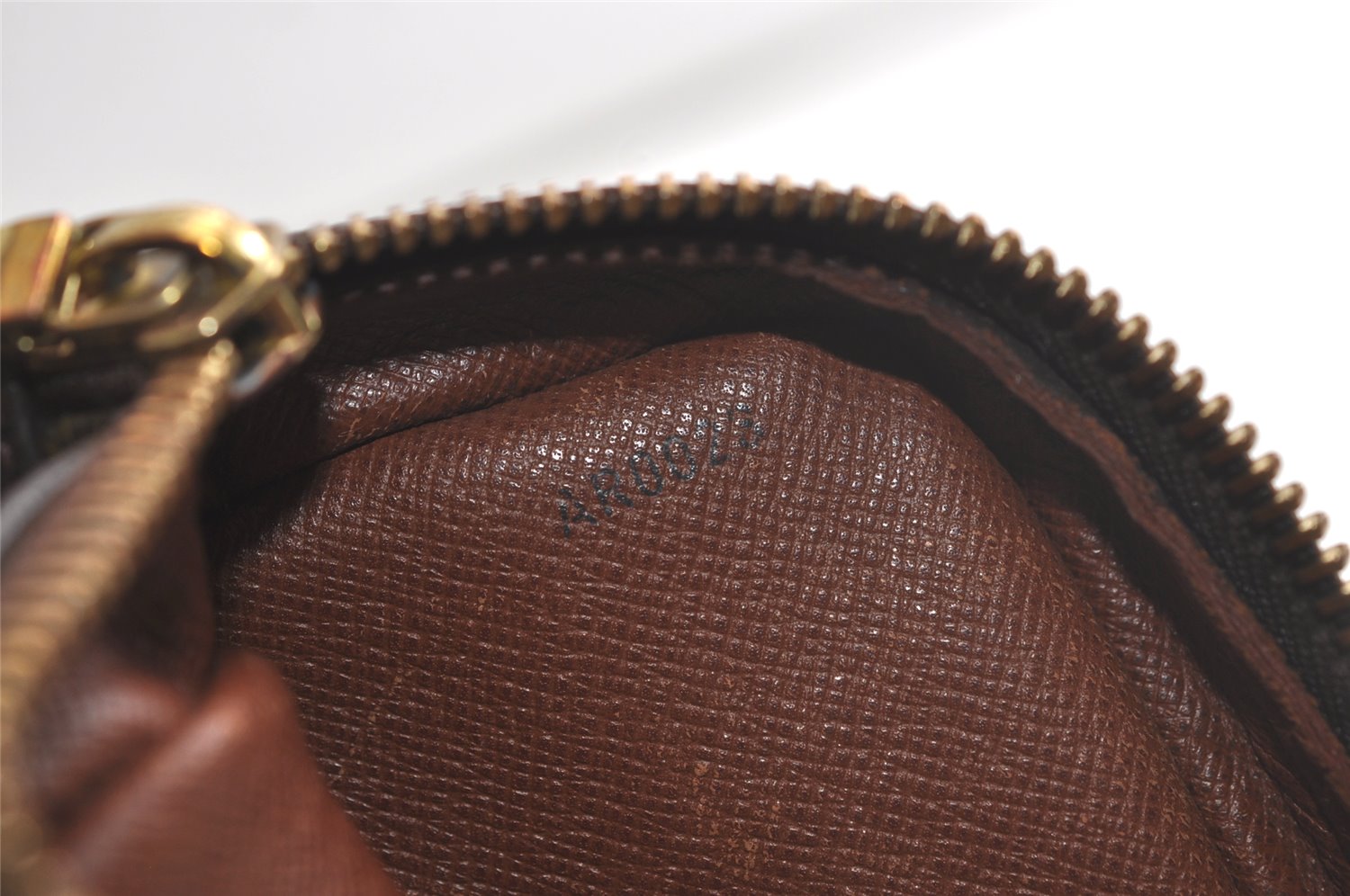 Authentic Louis Vuitton Monogram Amazone Shoulder Cross Bag M45236 Junk 3930K