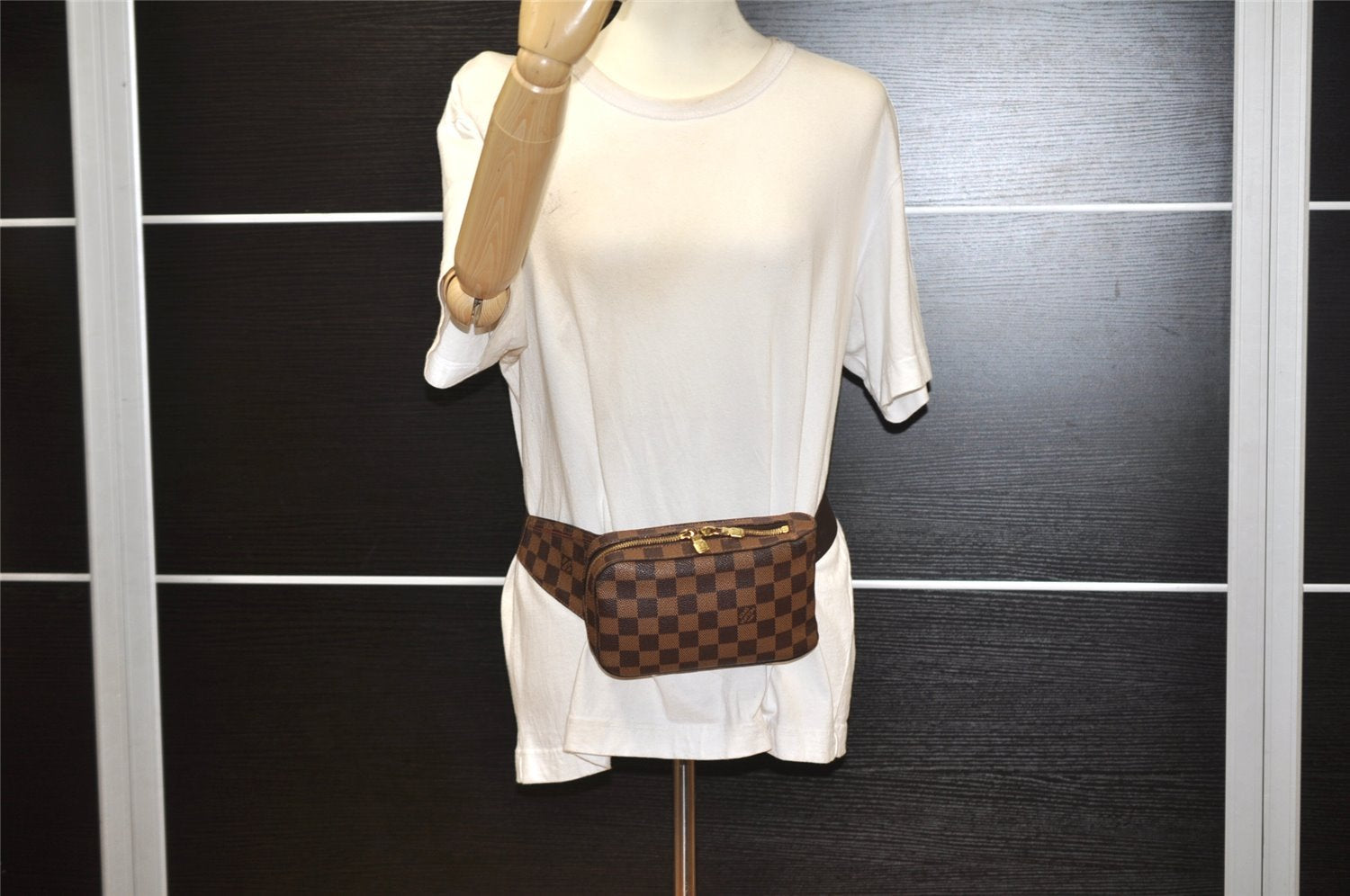 Authentic Louis Vuitton Damier Geronimos Waist Body Bag N51994 LV 3932K