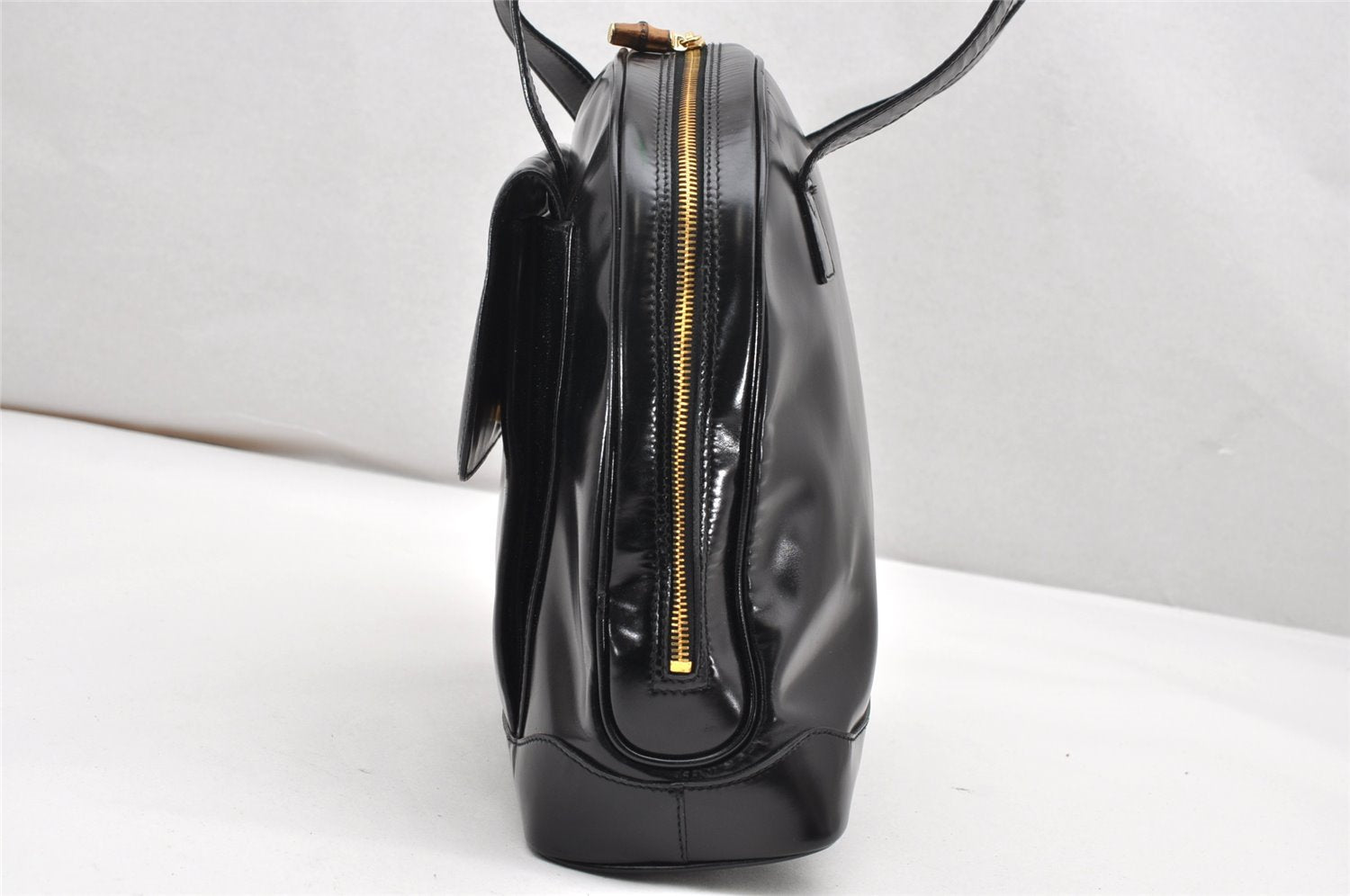 Authentic GUCCI Vintage Bamboo Shoulder Hand Bag Leather Black 3938K