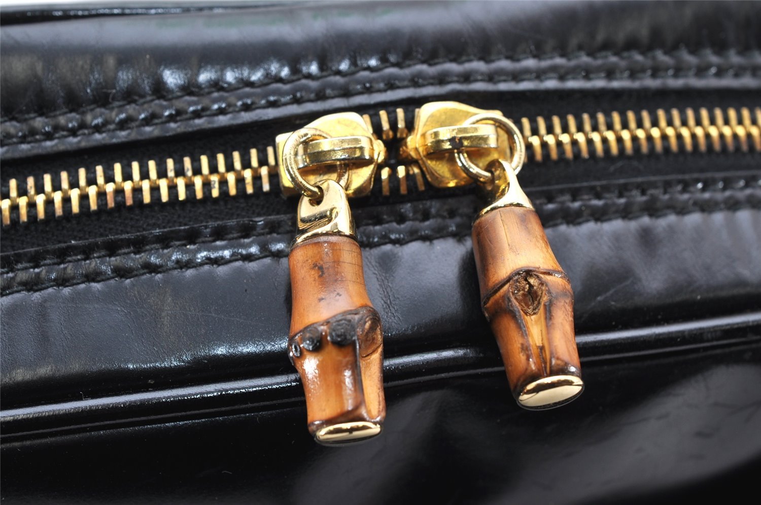Authentic GUCCI Vintage Bamboo Shoulder Hand Bag Leather Black 3938K