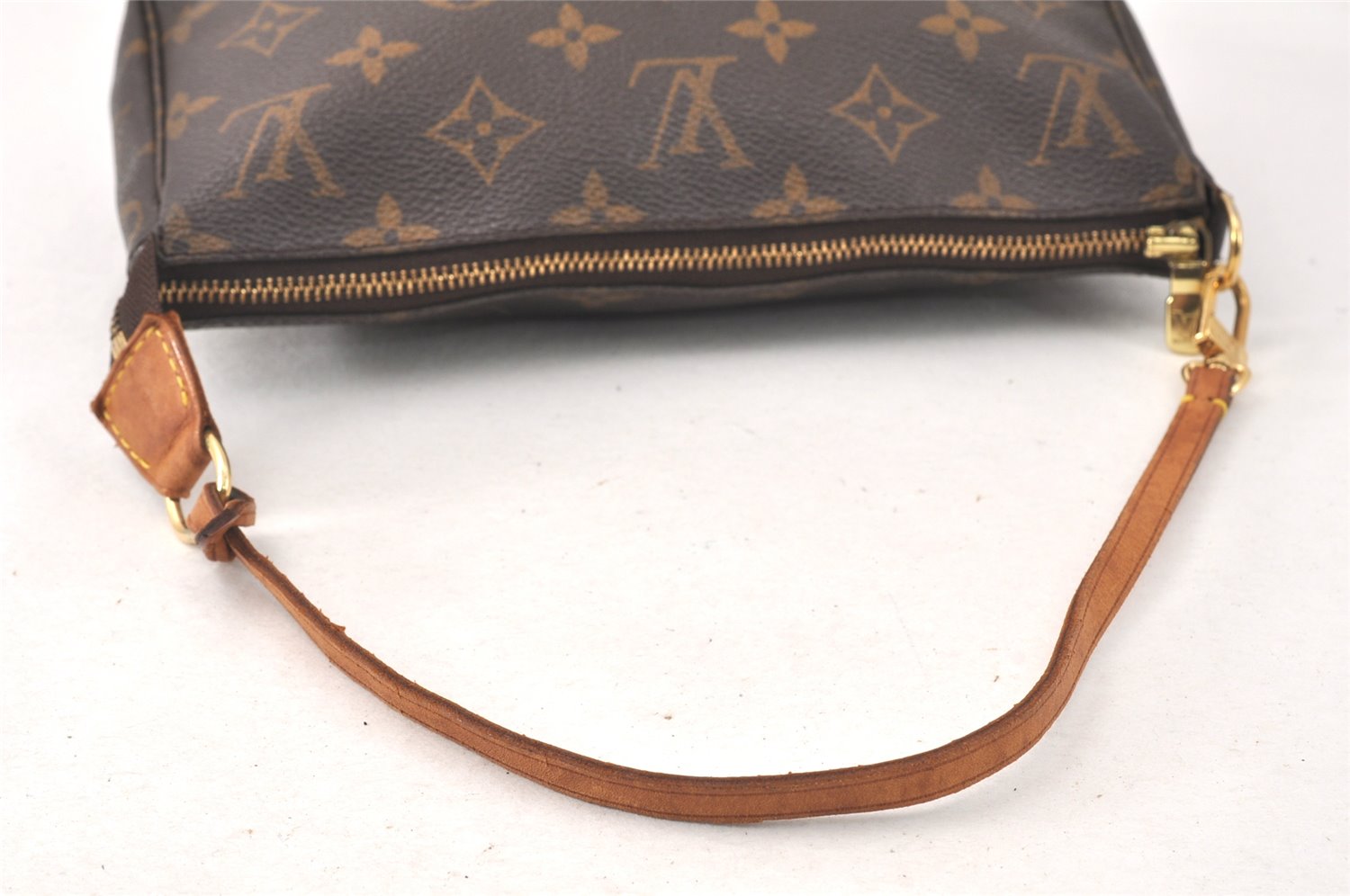 Authentic Louis Vuitton Monogram Pochette Accessoires Pouch M51980 LV 3939K