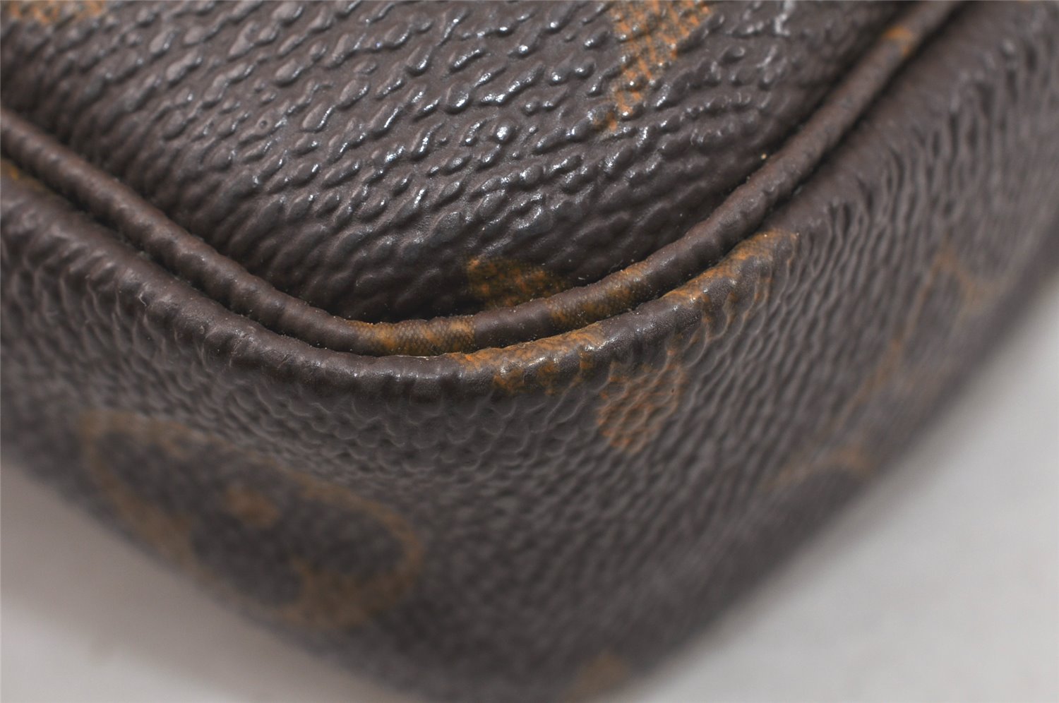 Authentic Louis Vuitton Monogram Pochette Accessoires Pouch M51980 LV 3939K