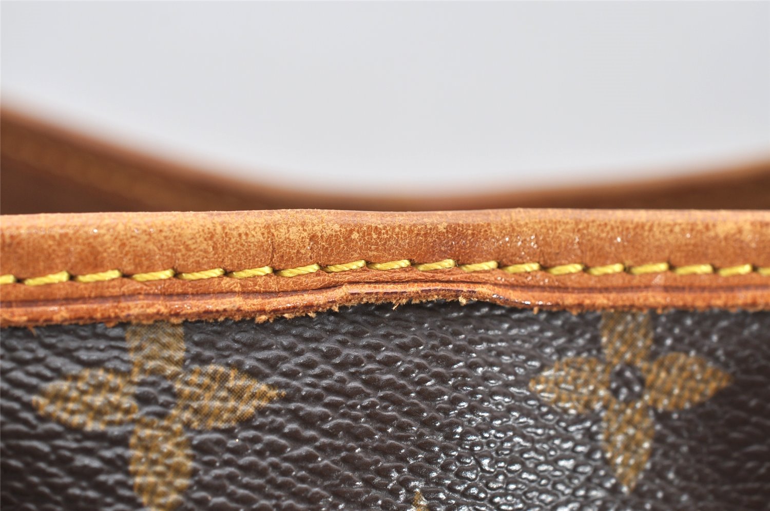 Authentic Louis Vuitton Monogram Batignolles Horizontal Tote Bag M51154 LV 3940K