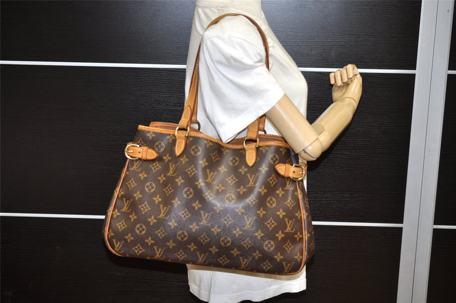 Authentic Louis Vuitton Monogram Batignolles Horizontal Tote Bag M51154 LV 3940K