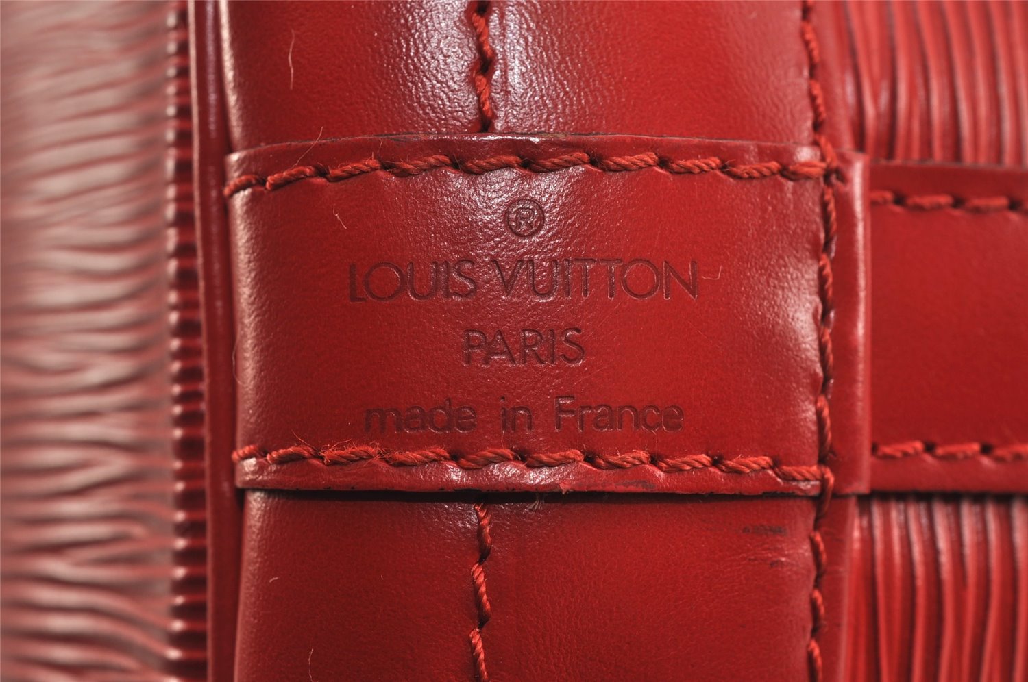 Authentic Louis Vuitton Epi Noe Shoulder Drawstring Bag Red M44007 LV 3941J