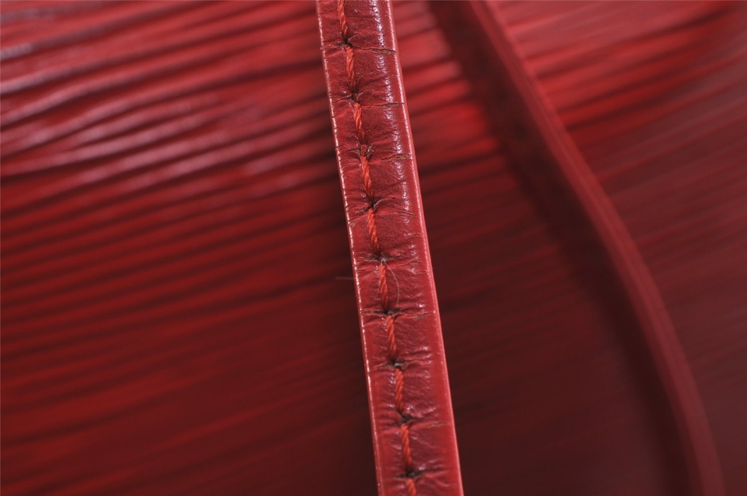 Authentic Louis Vuitton Epi Noe Shoulder Drawstring Bag Red M44007 LV 3941J