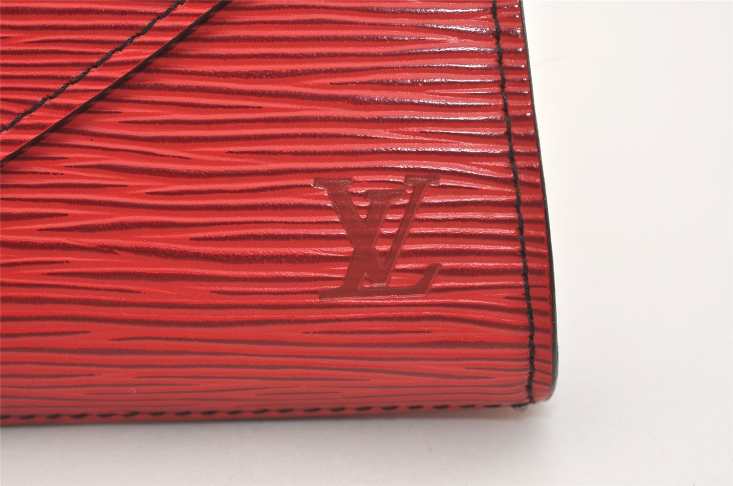 Authentic Louis Vuitton Epi Arts Deco PM Clutch Hand Bag Red M52647 LV 3942J