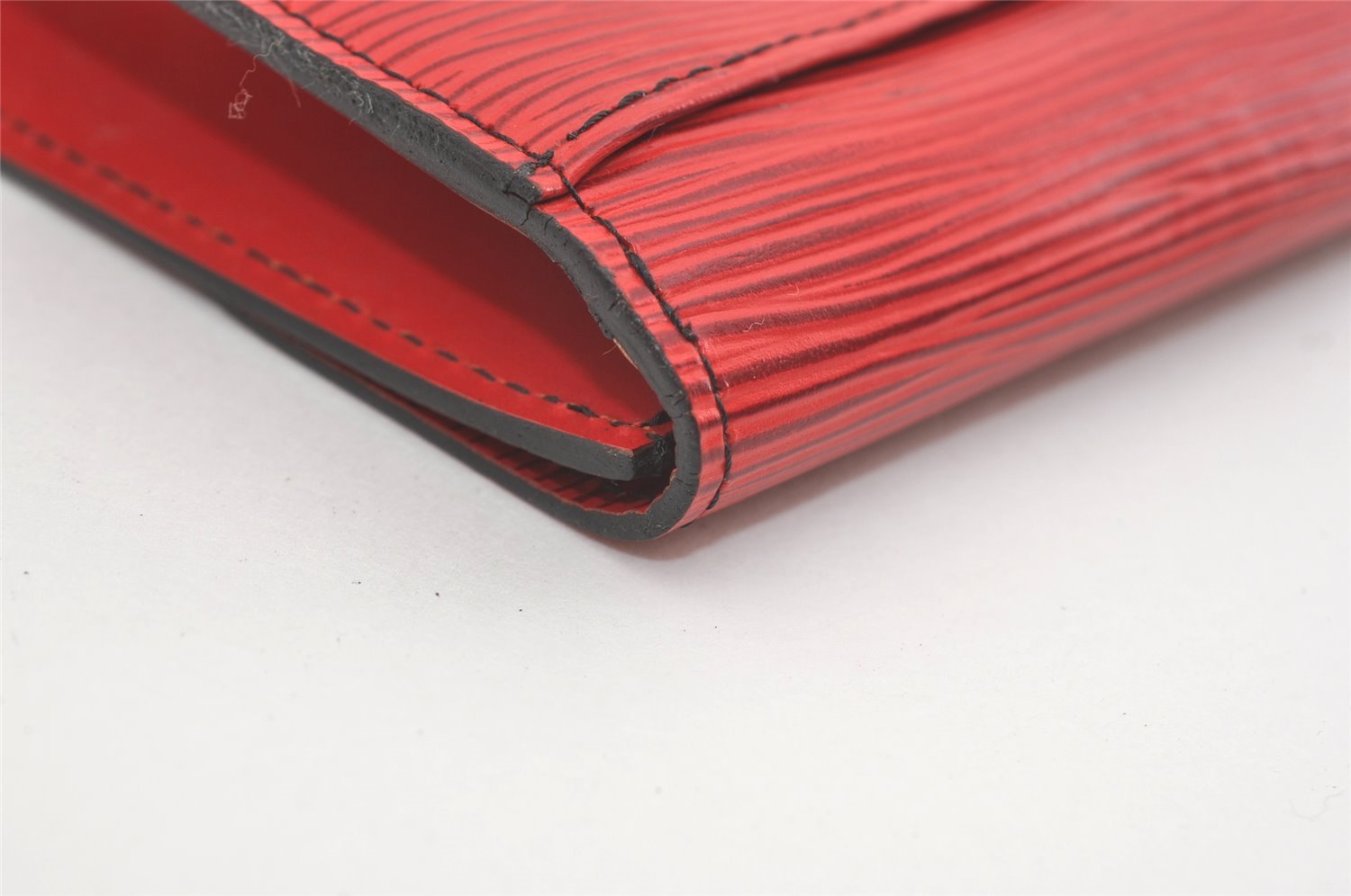 Authentic Louis Vuitton Epi Arts Deco PM Clutch Hand Bag Red M52647 LV 3942J