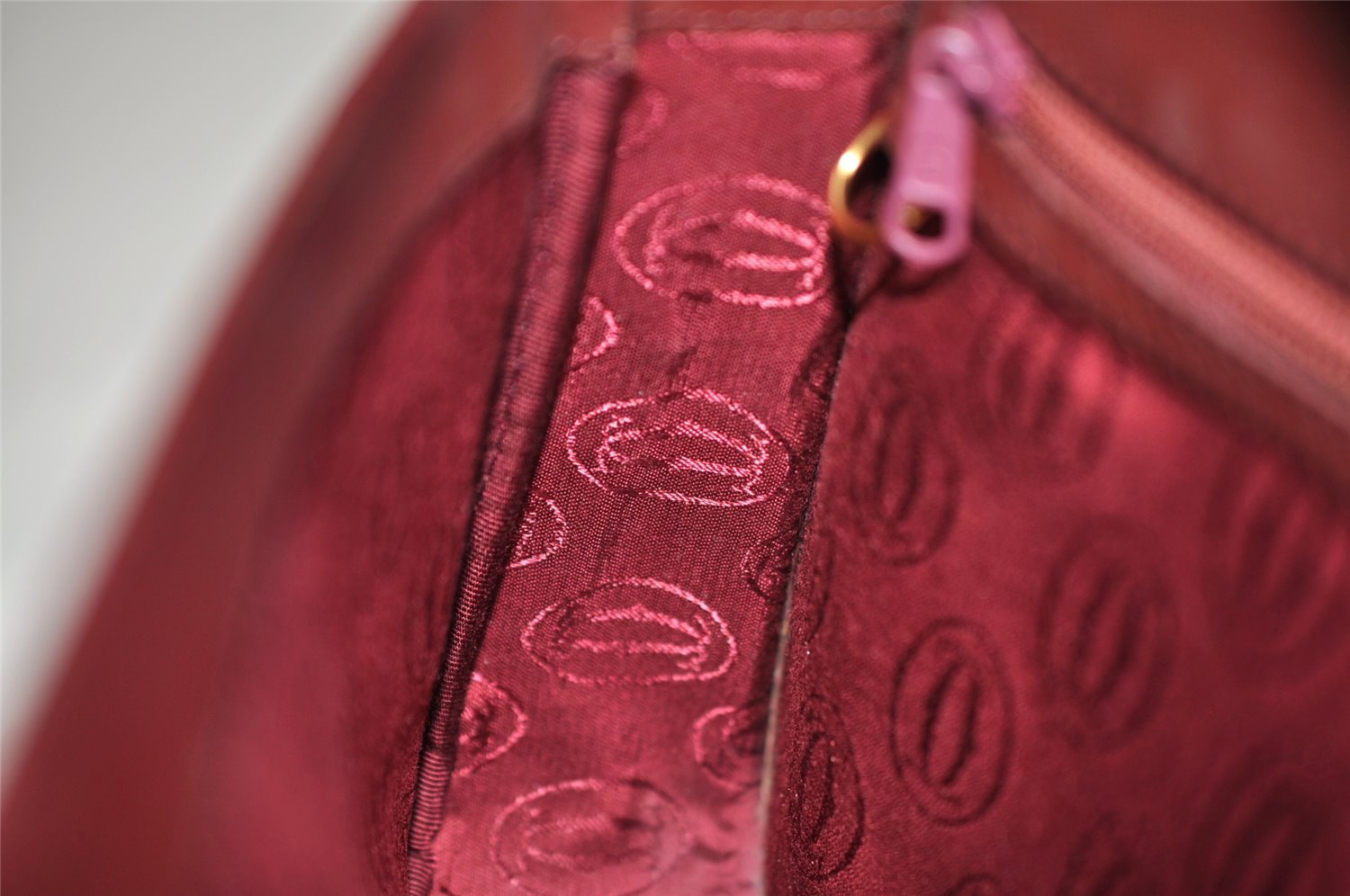 Authentic Cartier Must de Cartier Leather Shoulder Cross Bag Bordeaux Red 3949K