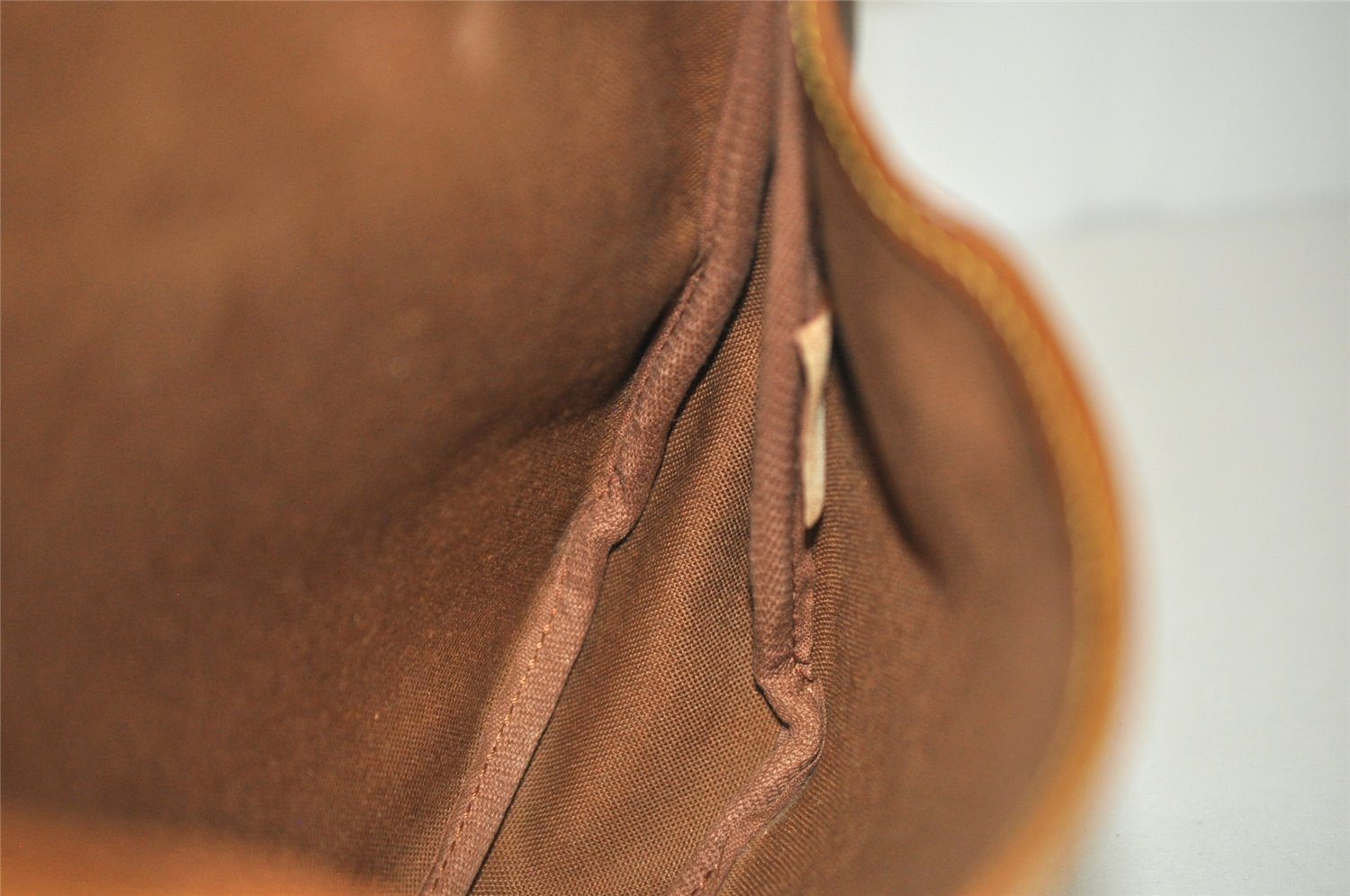 Authentic Louis Vuitton Monogram Saumur 30 Shoulder Cross Bag M42256 LV 3950J