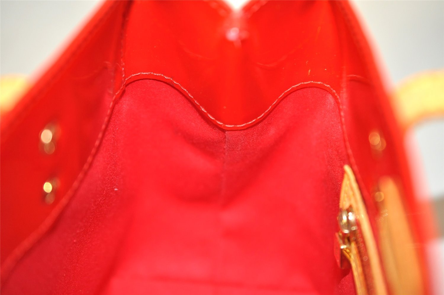 Authentic Louis Vuitton Vernis Reade PM Hand Bag Red M91088 LV 3951I