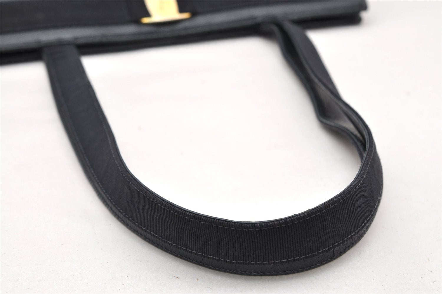 Authentic Salvatore Ferragamo Vara Leather Shoulder Tote Bag Navy Blue SF 3953K
