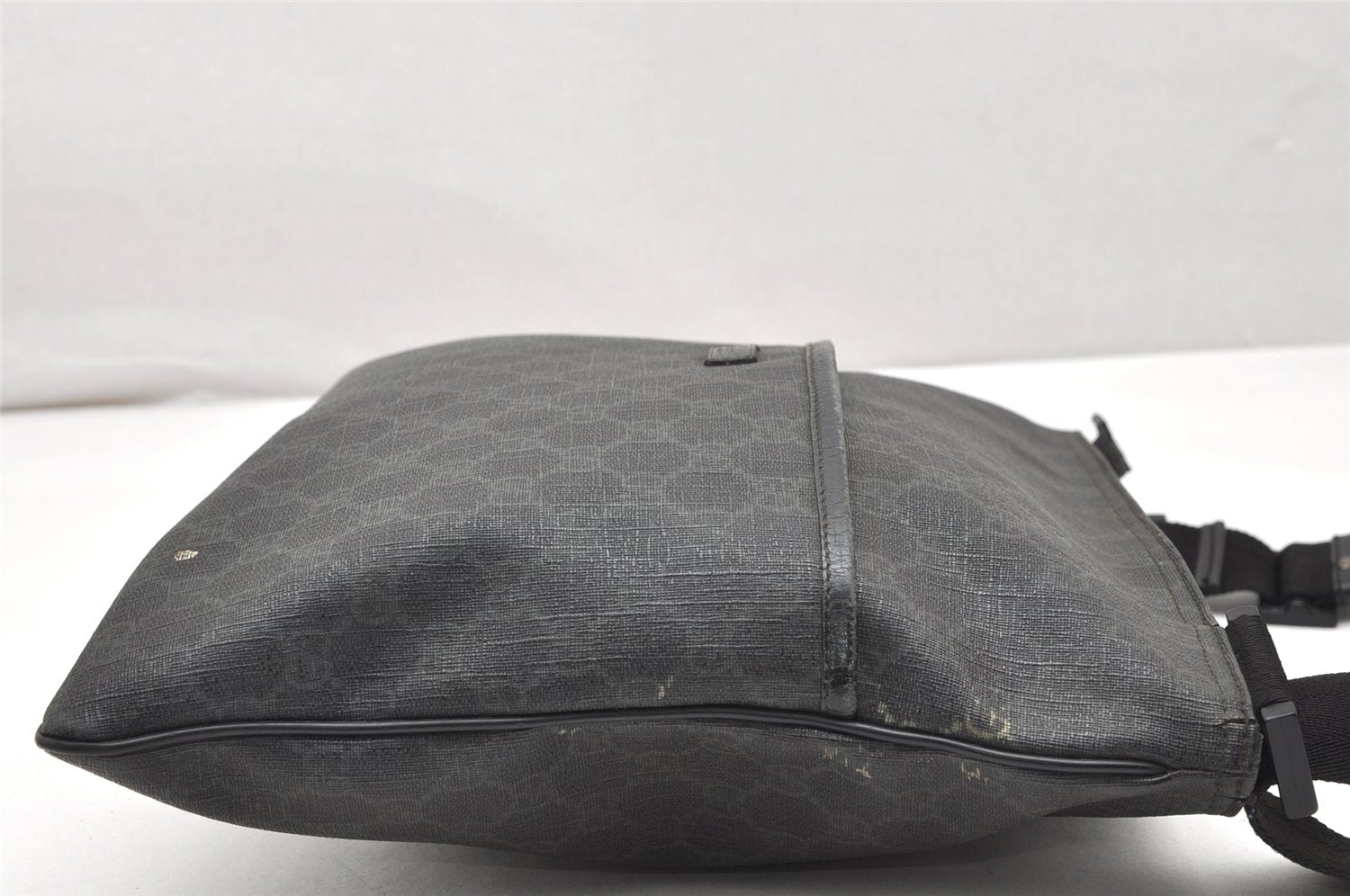 Authentic GUCCI Shoulder Cross Body Bag GG PVC Leather 162904 Black 3961K