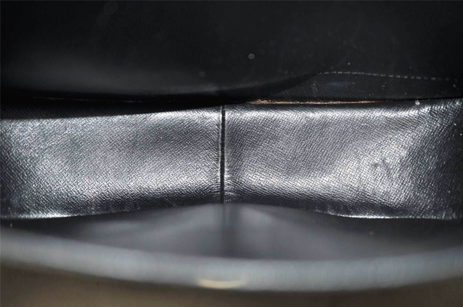 Authentic Louis Vuitton Epi Saint Cloud GM Shoulder Cross Bag M52192 Black 3962K