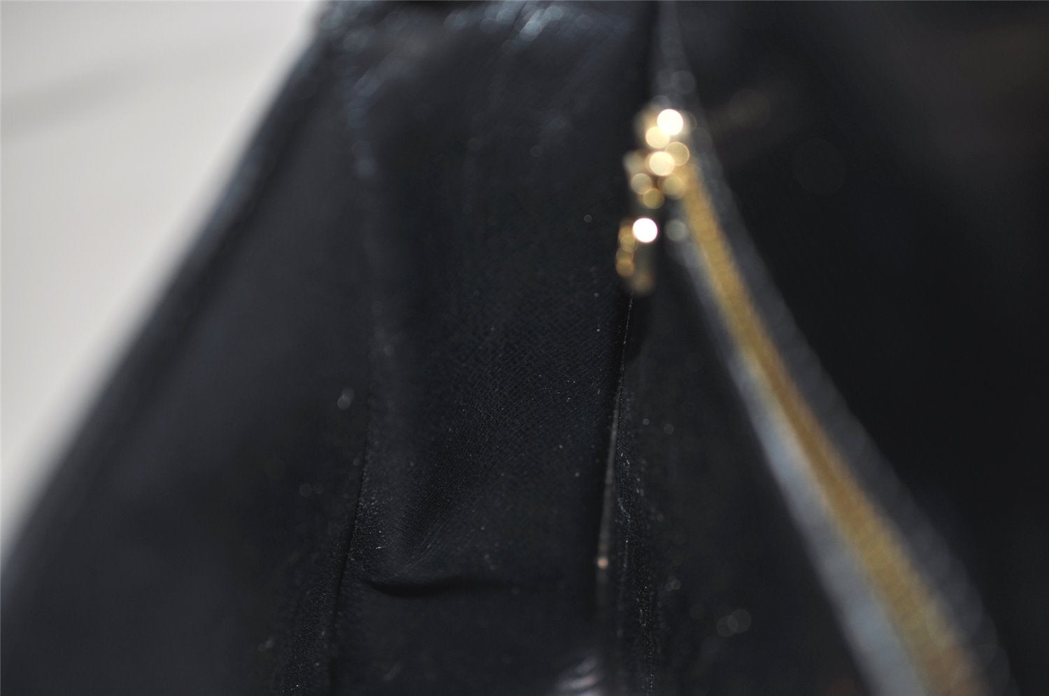 Authentic Louis Vuitton Epi Saint Cloud GM Shoulder Cross Bag M52192 Black 3962K