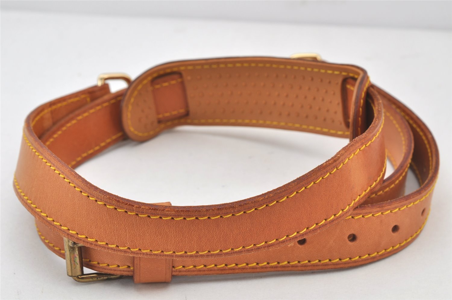 Authentic Louis Vuitton Leather Shoulder Strap Beige 40.9-47.6