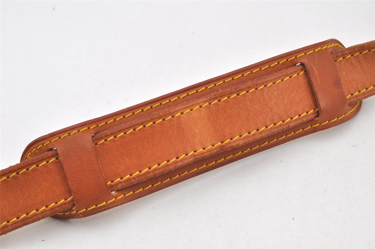 Authentic Louis Vuitton Leather Shoulder Strap Beige 40.9-47.6