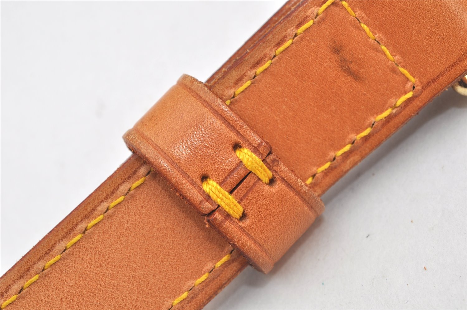 Authentic Louis Vuitton Leather Shoulder Strap Beige 40.9-47.6