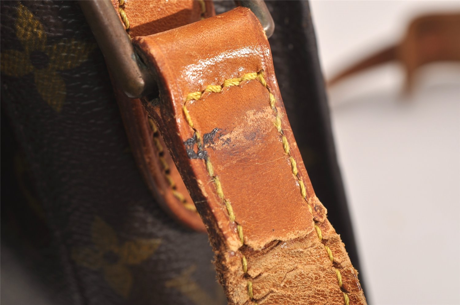 Authentic Louis Vuitton Monogram Saint Cloud GM M51242 Shoulder Cross Bag 3984J