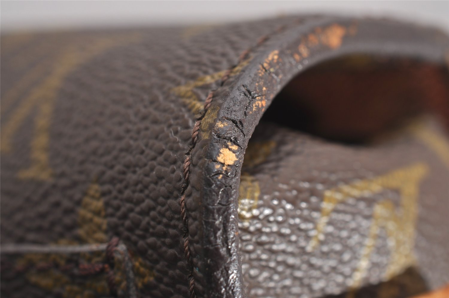 Authentic Louis Vuitton Monogram Saint Cloud GM M51242 Shoulder Cross Bag 3984J