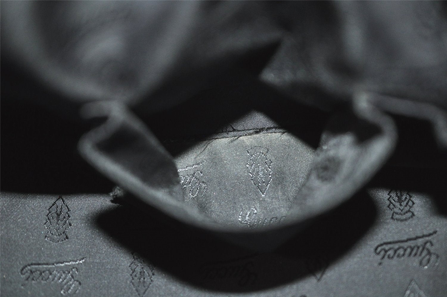 Authentic GUCCI Aviatrix Hysteria Hand Boston Bag Leather 186235 Black 3992J