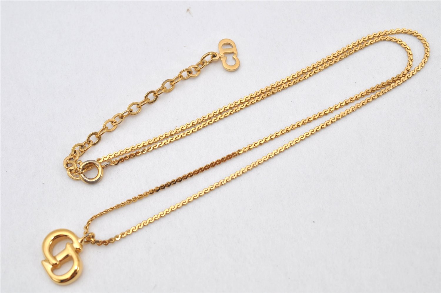 Authentic Christian Dior Gold Tone Chain Pendant Necklace CD 3992K