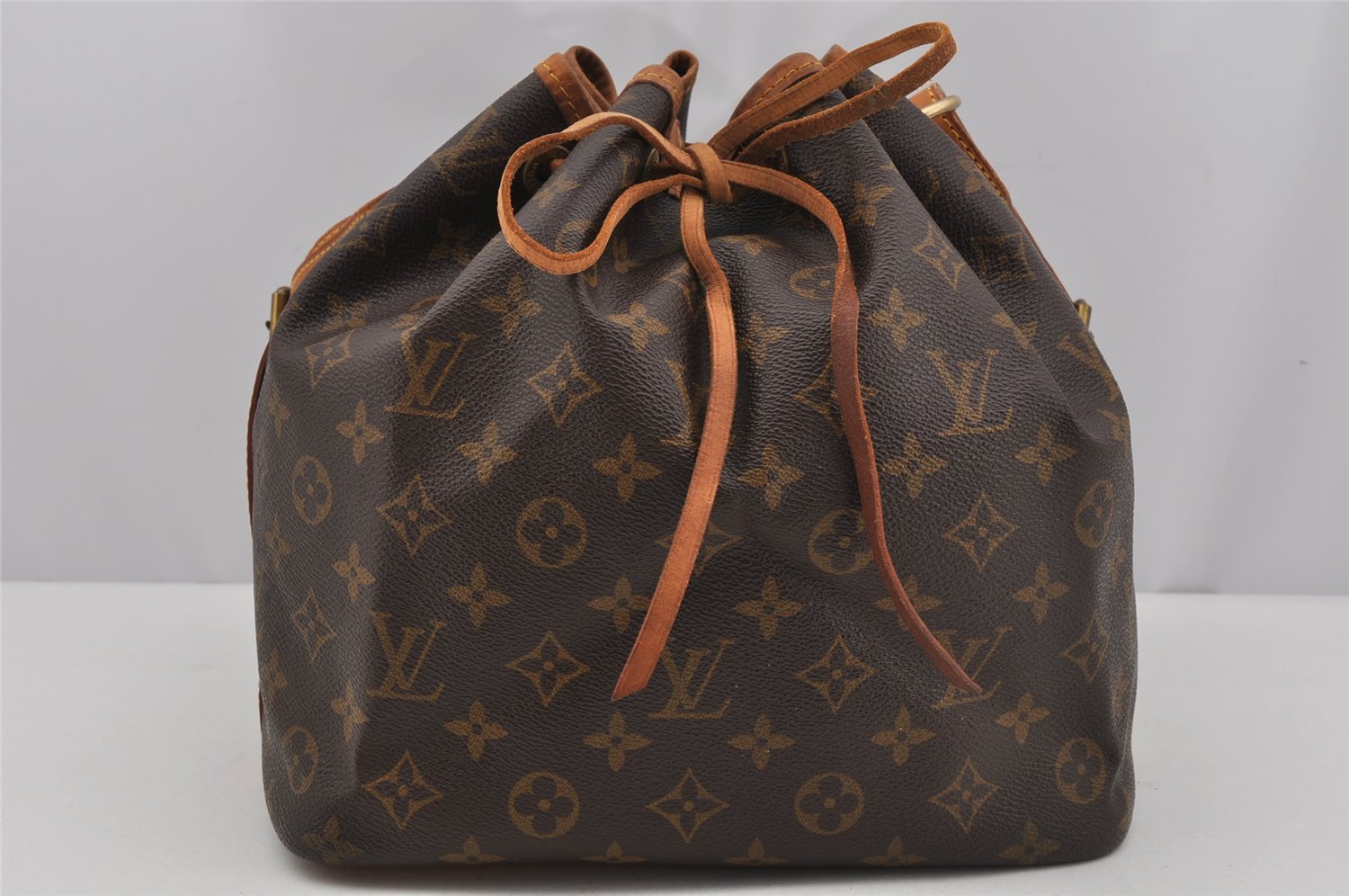 Authentic Louis Vuitton Monogram Petit Noe M42226 Shoulder Drawstring Bag 3995J
