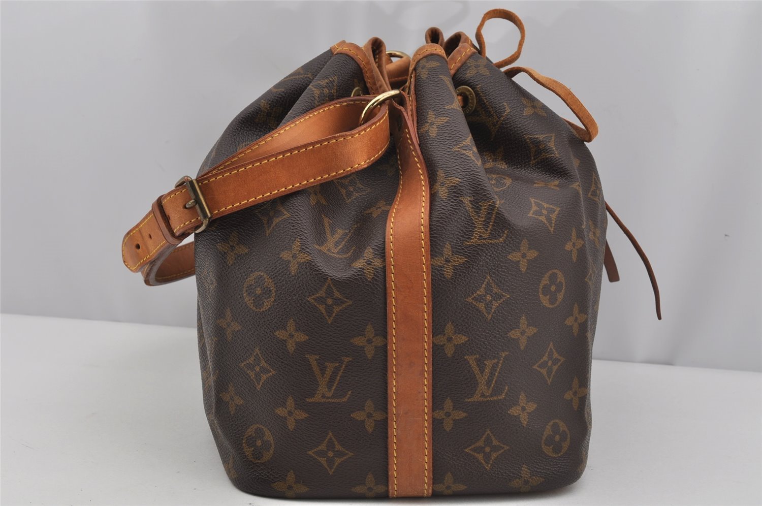 Authentic Louis Vuitton Monogram Petit Noe M42226 Shoulder Drawstring Bag 3995J